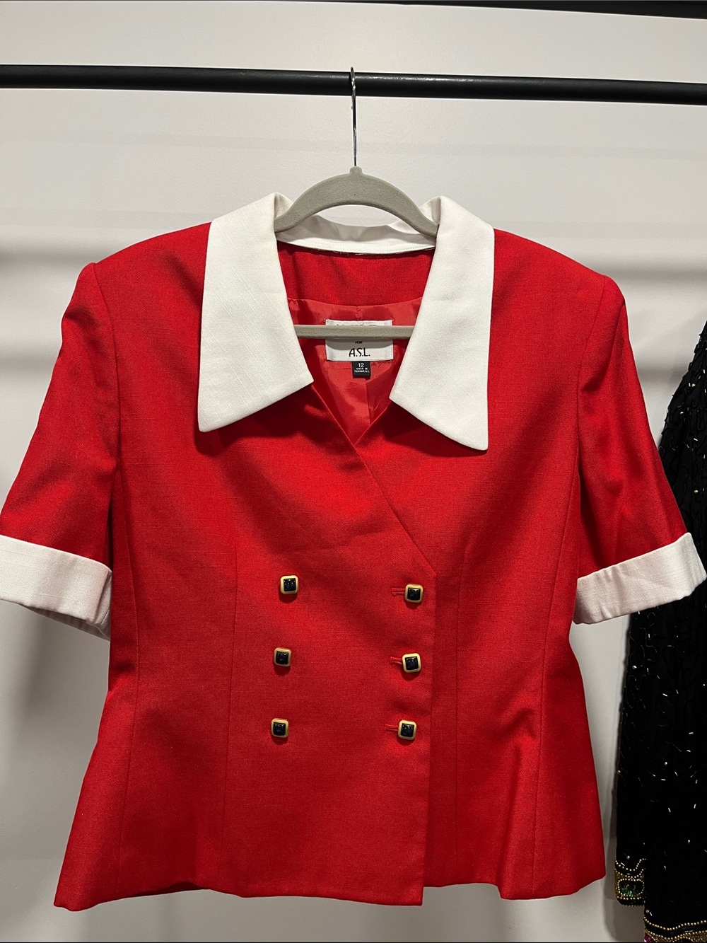 Vintage Kasper Red Double-Breasted Short-Sleeve Blazer with White Collar